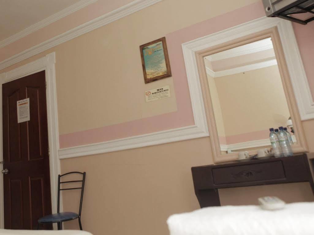 Golden Palace Hotel Tagum Extérieur photo